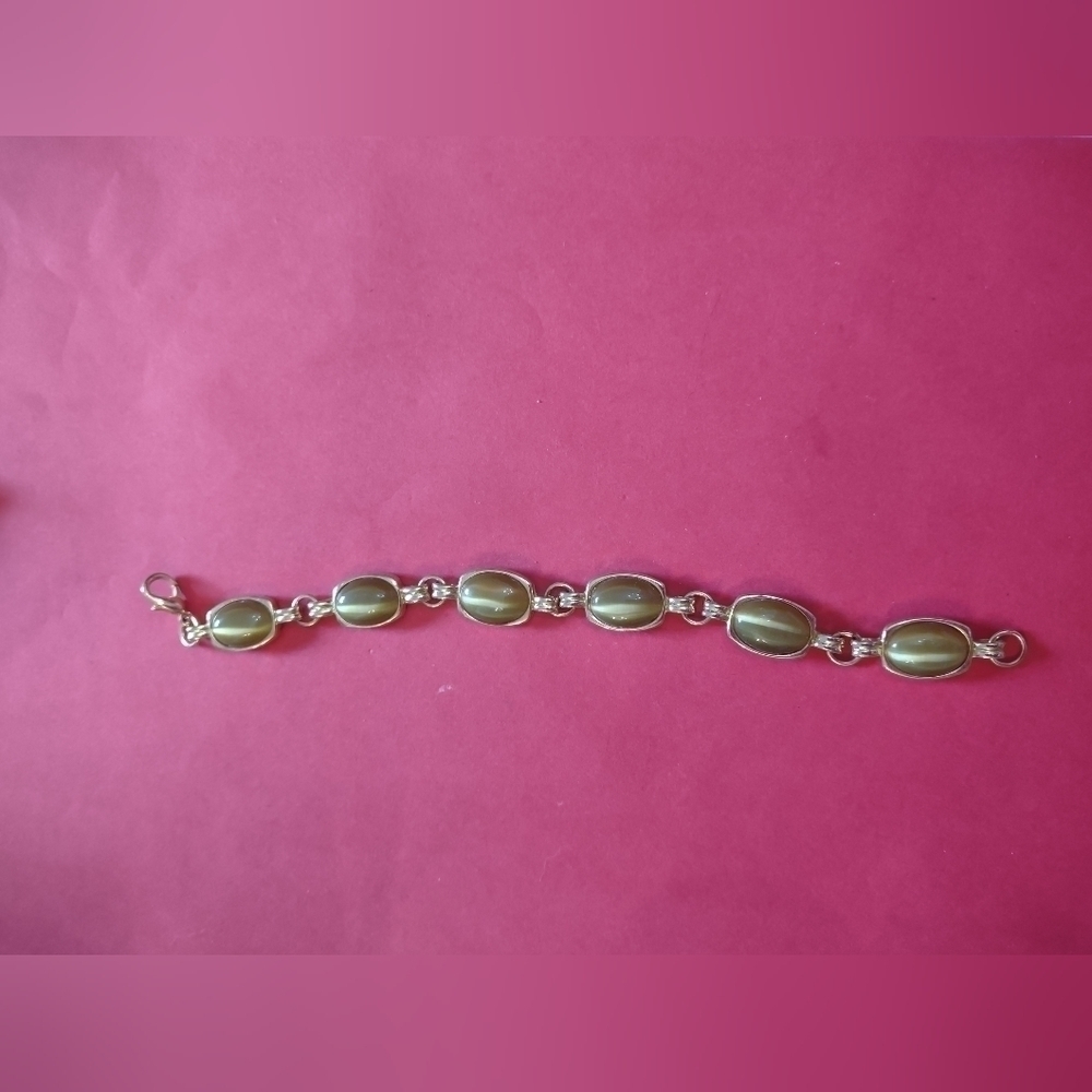 Beautiful women's Stone bracelet